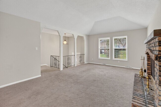 Foto del edificio - Spacious 3-Bed/2-Bath Home in Independence!