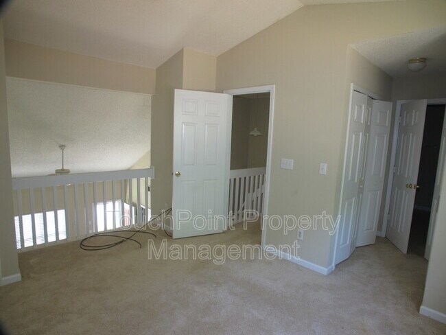 Foto del edificio - 10116 Forest Landing Dr