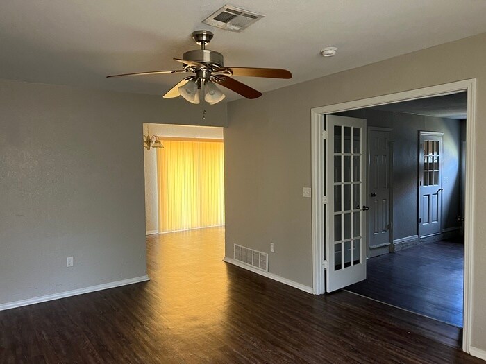 Primary Photo - 721 N Southminster St. Moore, OK 73160