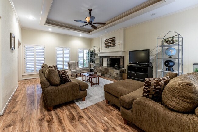 Foto del edificio - 422 River Oaks Dr