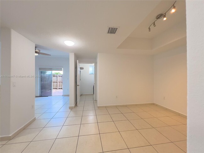 Foto del edificio - 7230 NW 174th Terrace