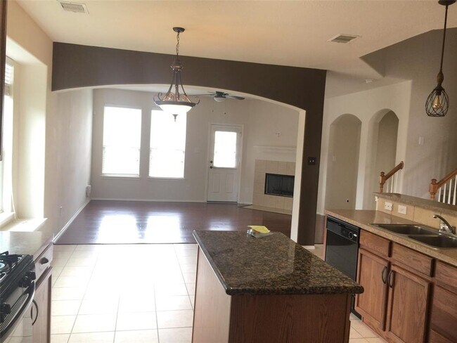 Foto del edificio - 24602 Oconee Dr