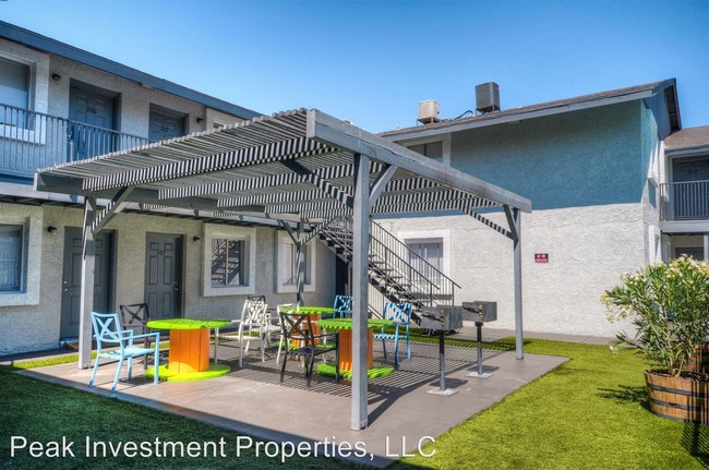 Building Photo - 6721 N 25th Dr
