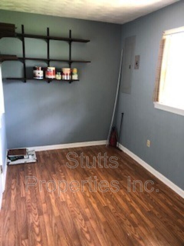 Foto del edificio - 2913 Cloverdale Rd