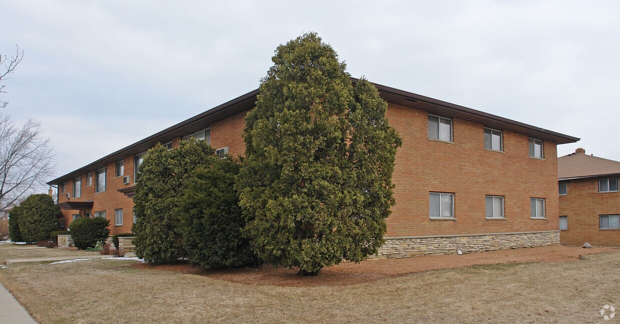 Primary Photo - 4810 N 105th St