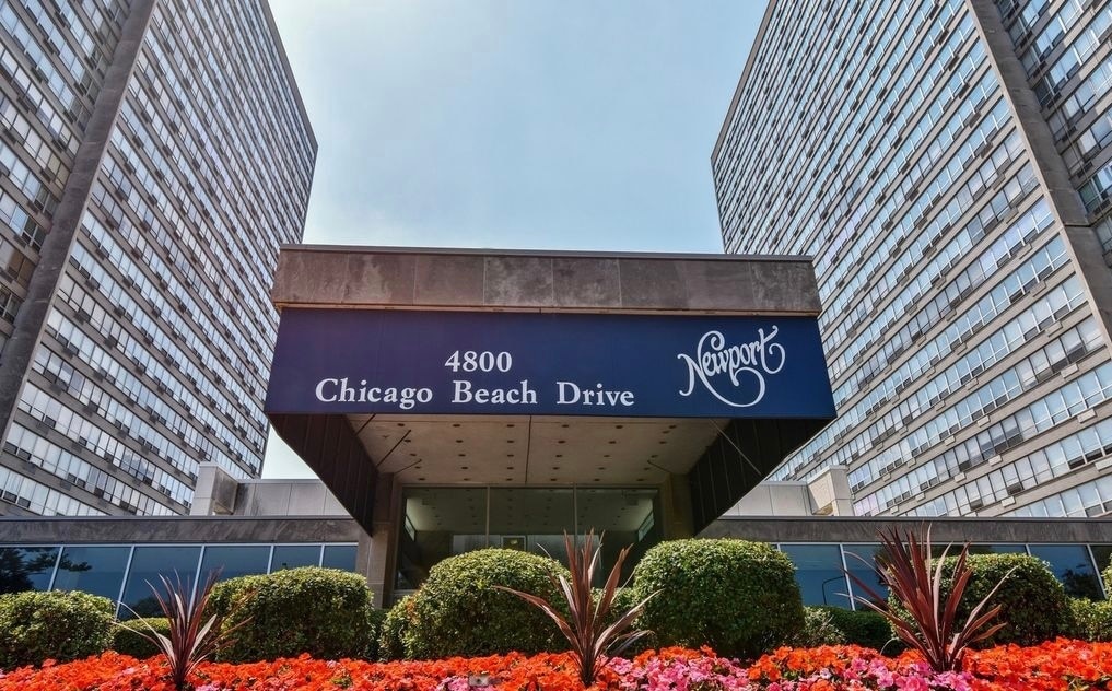 Primary Photo - 4800 S Chicago Beach Dr