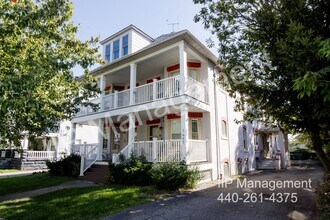 Building Photo - 1609 Lakewood Ave