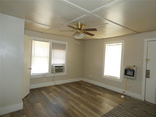 Building Photo - Duplex
