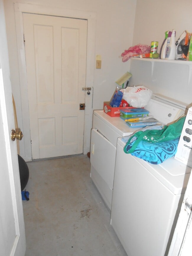 Foto del edificio - Awesome 2 Bed 1 Bath! Available June 1st!