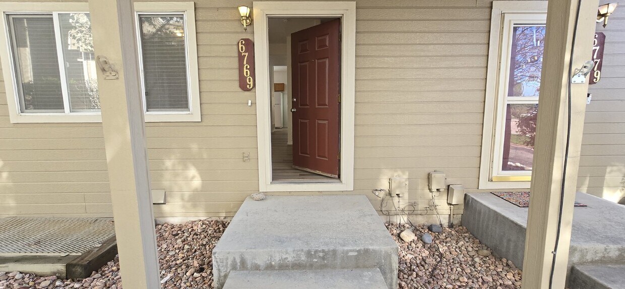 Primary Photo - 6769 Rio Bravo Grove