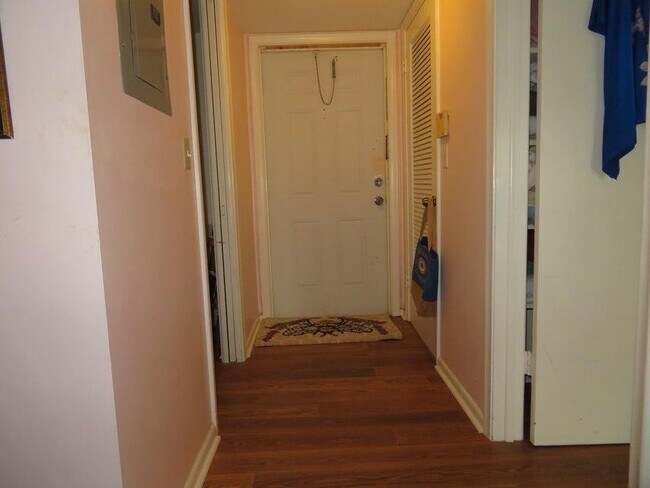 Foto del edificio - 5580 Tamberlane Cir