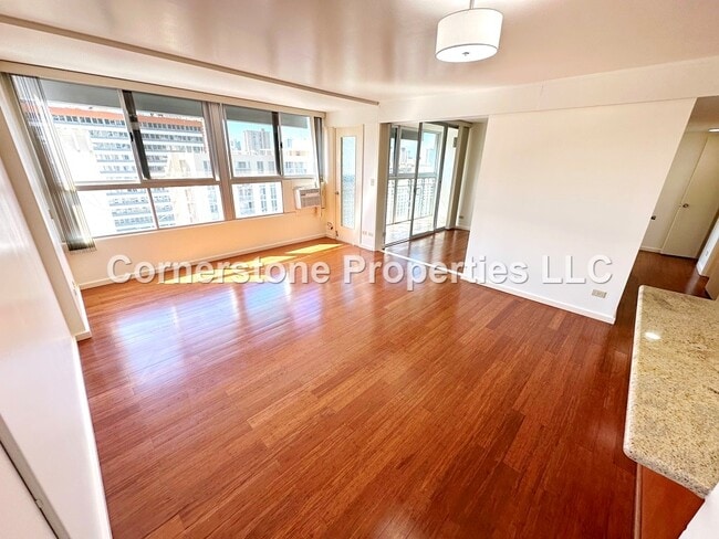 Building Photo - 1621 Dole St