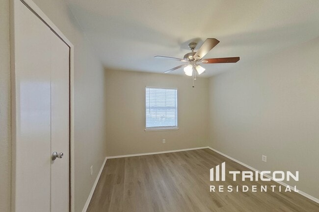 Building Photo - 4204 Pepperbush Dr