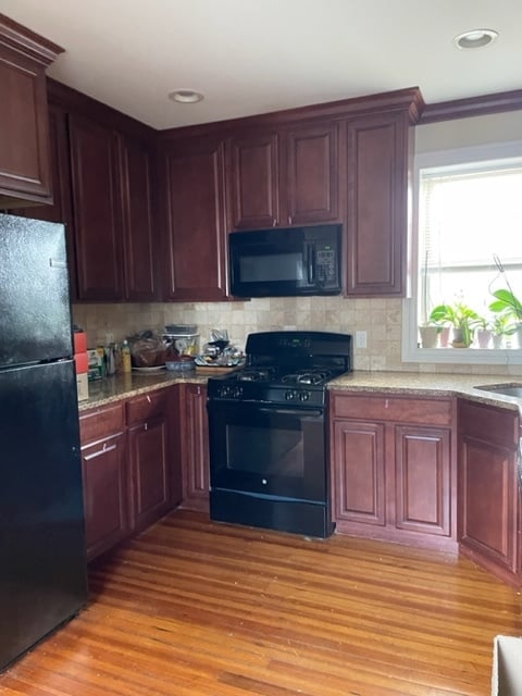 large kitchen with granite countertops - 1501 N Broom St