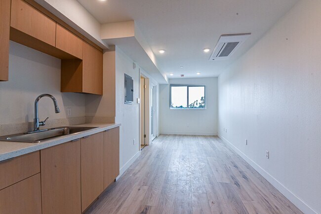 Foto del edificio - 7410 S Avalon Blvd