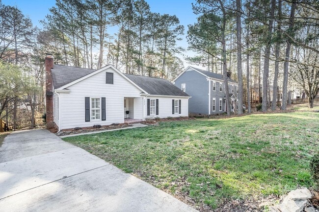 Building Photo - 2045 Trowbridge Ct