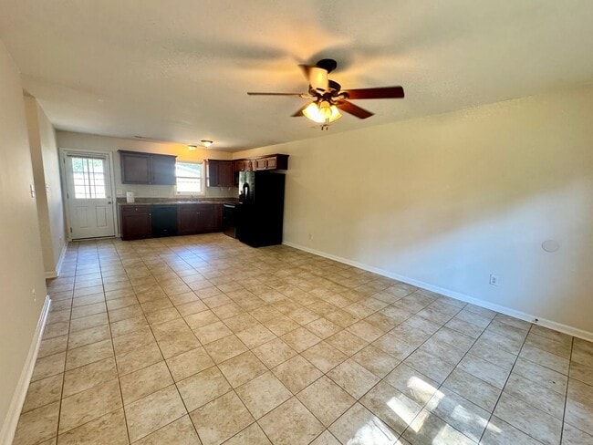 Building Photo - 2 BR 2BA Duplex in Holly Ridge