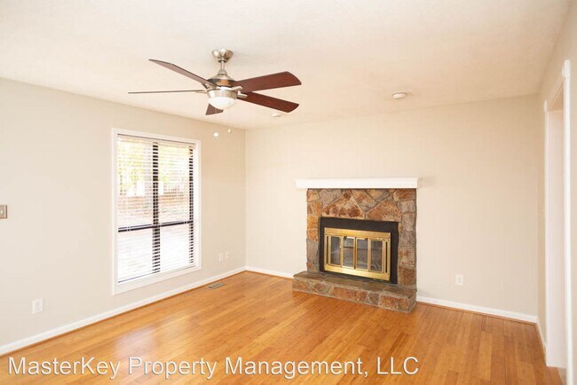 Building Photo - 3 br, 2 bath House - 103 Deodora Court