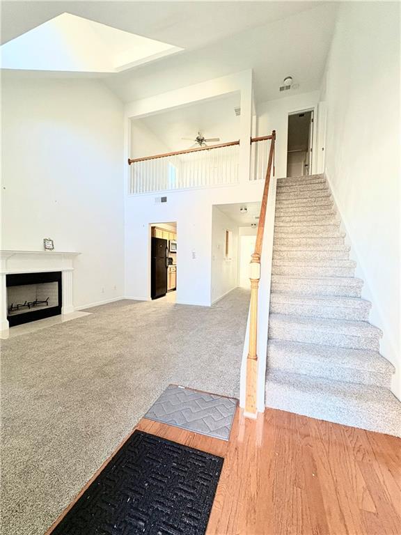 Foto del edificio - 6475 White Walnut Way