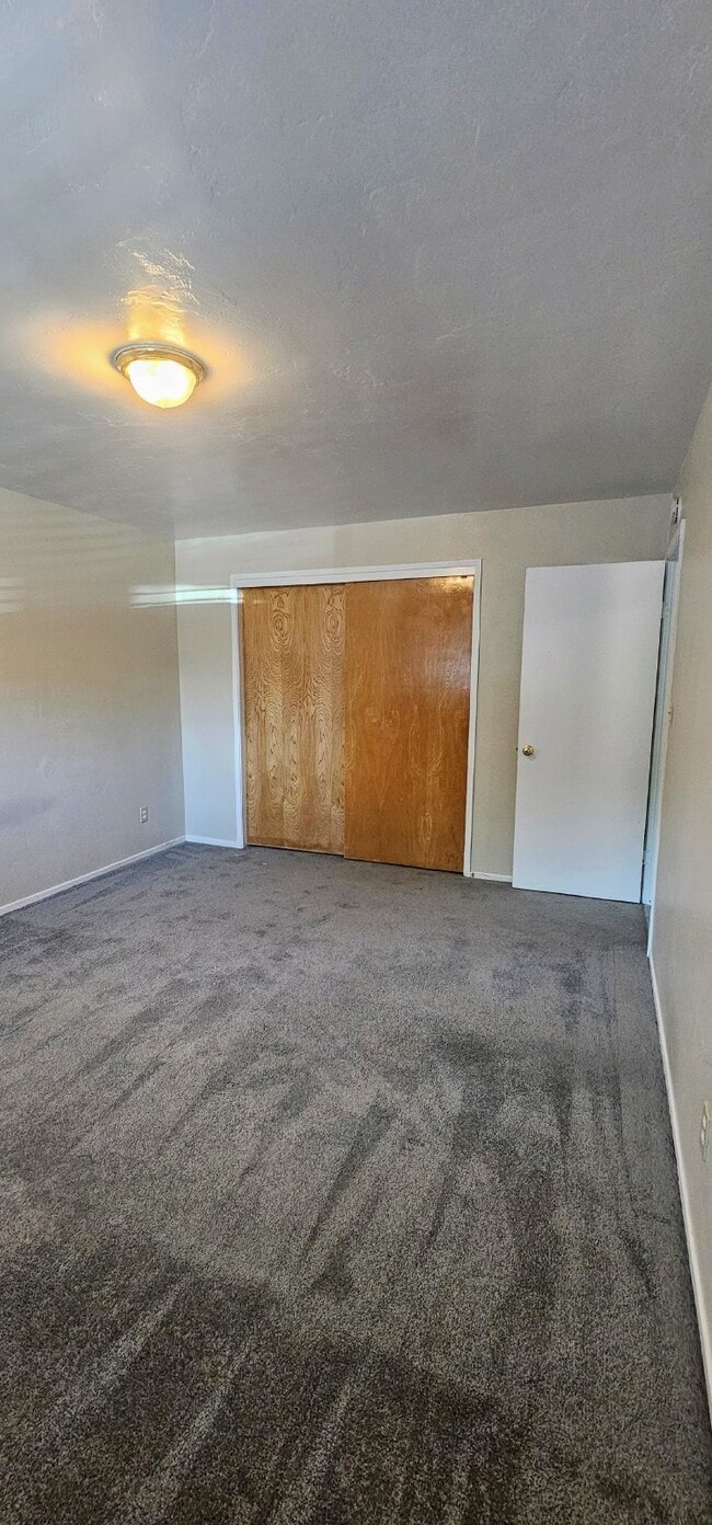 Building Photo - Walk to Downtown Santa Cruz - 5  Minutes t...