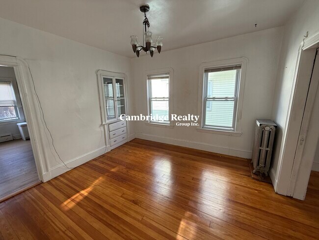 Building Photo - 42 Holyoke Rd