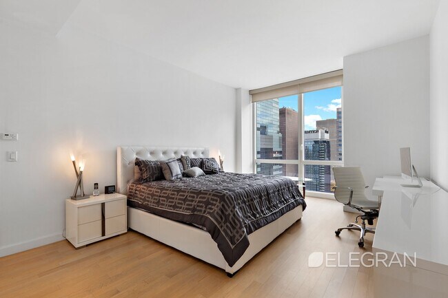 Building Photo - 247 W 46th St