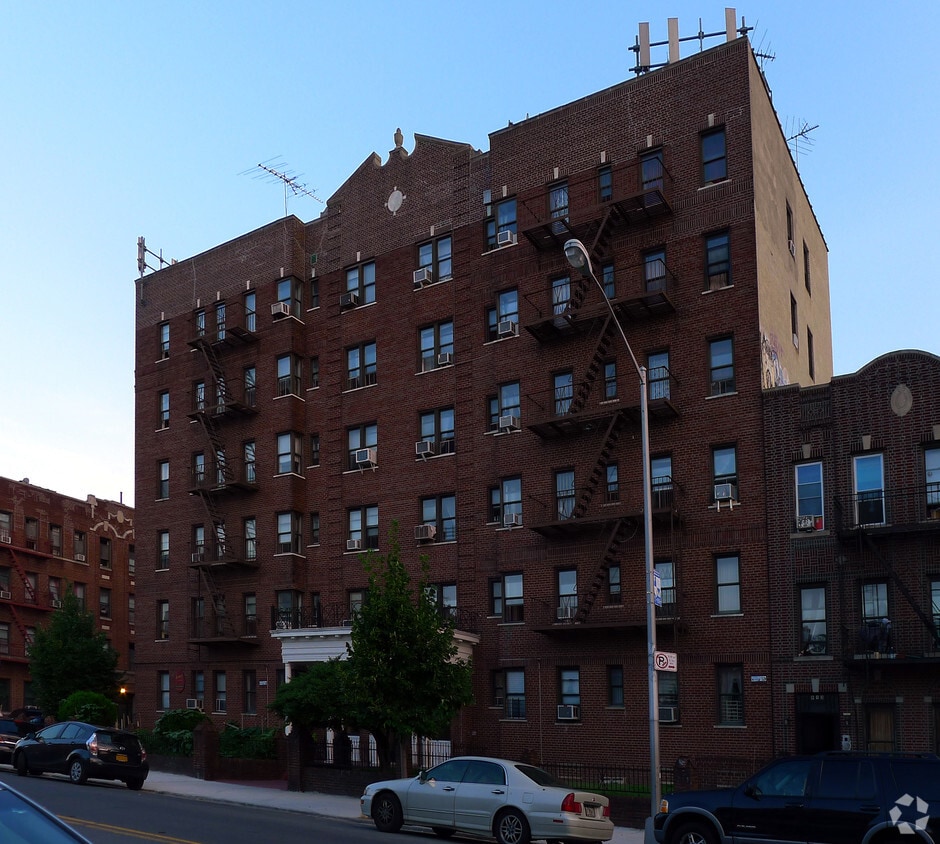Building Photo - 801 Avenue C