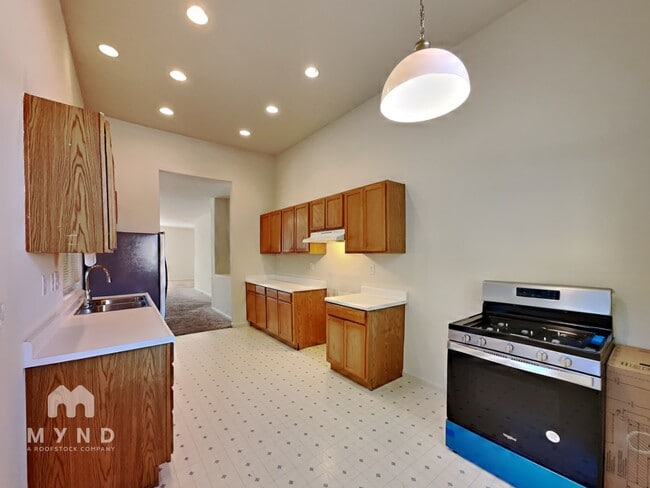 Foto del edificio - 5518 Spandrell Cir