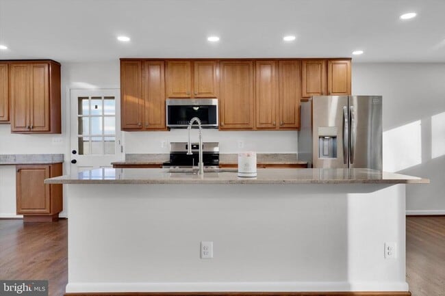 Foto del edificio - 4224 Kinmount Rd