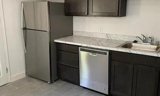 Foto del edificio - 552 Freeland St