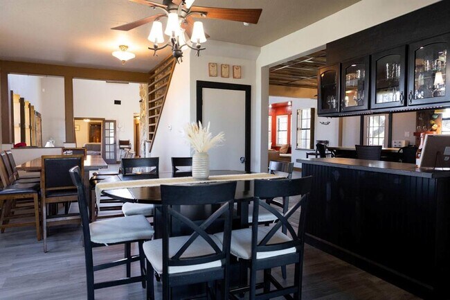 Building Photo - 1901 Harmon Hills Rd