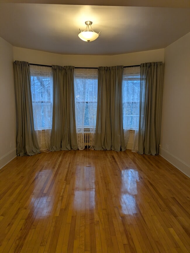 Building Photo - 6316 Pepperell St