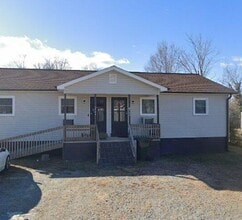 Building Photo - 504 Jarrett St
