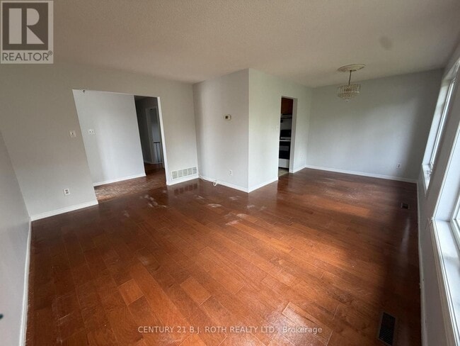 Building Photo - 11 Cartwright Dr