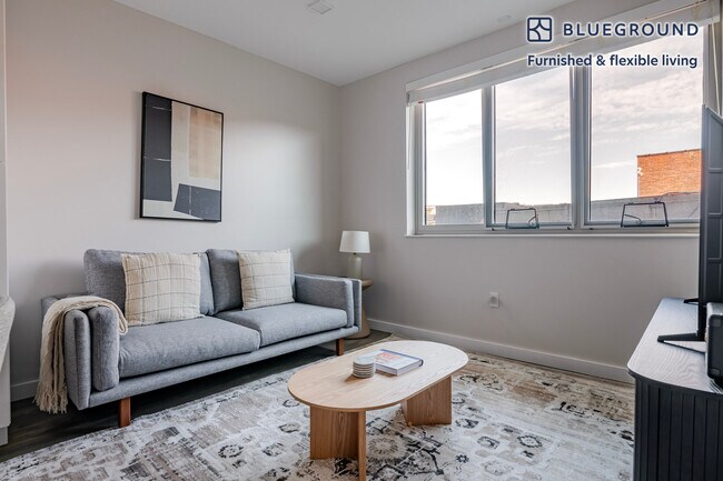 Building Photo - 10 Essex St