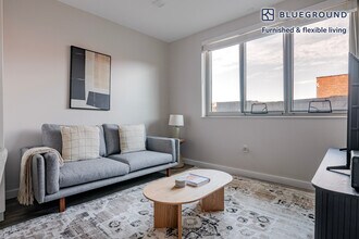 Building Photo - 10 Essex St Building Photo - 10 Essex St