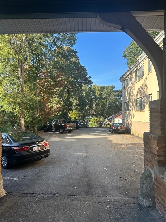 Building Photo - 227 W Elm St