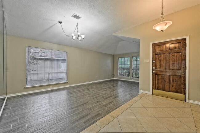 Building Photo - 3131 Lake Stream Dr