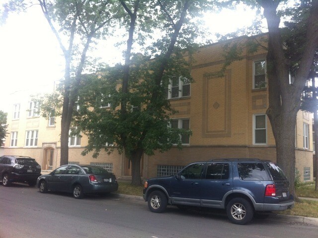 Primary Photo - 3000 N Kostner Ave