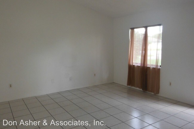 Building Photo - 2 br, 1.5 bath House - 6007 Oleander Drive