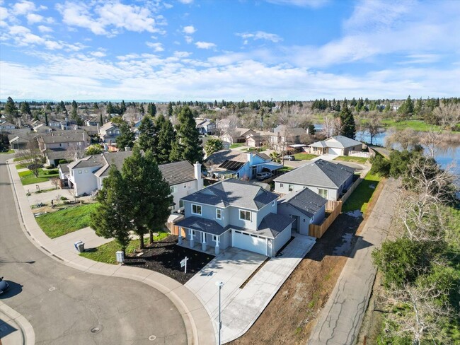 Building Photo - 6651-6655 Sunset Bluffs Street