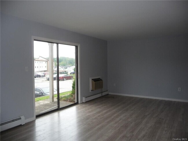 Foto del edificio - 250 Concord Ln