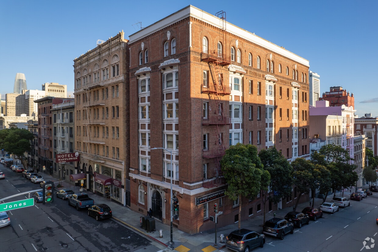 Primary Photo - Chismore Apartments