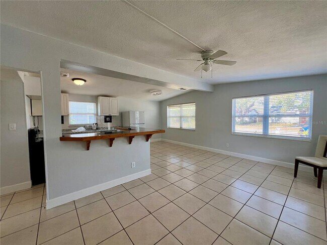 Foto del edificio - 860 49th Ave N