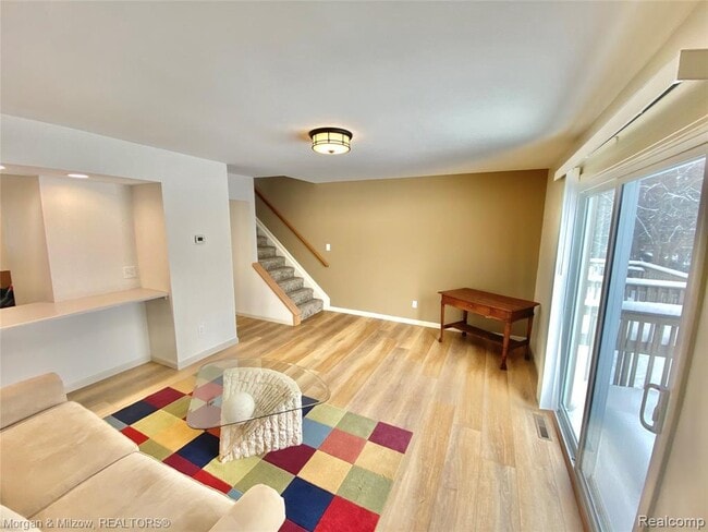 Building Photo - 7230 Bluewater Dr