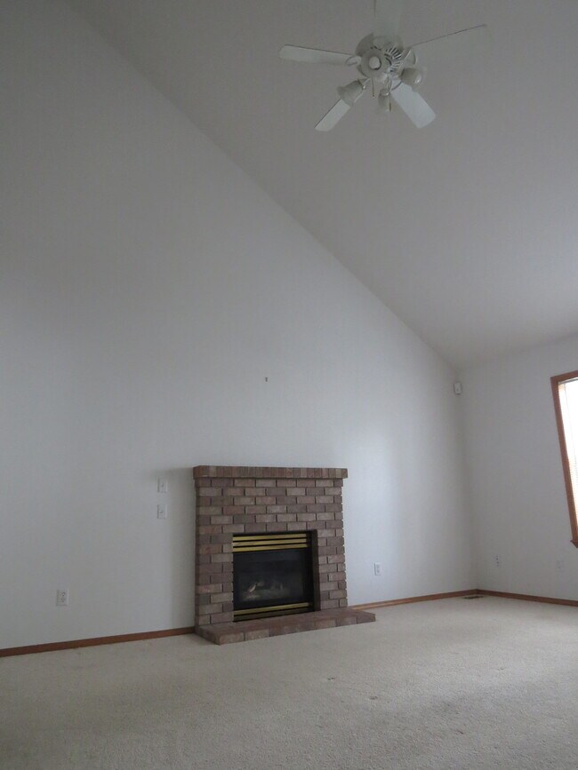 Foto del edificio - Beautiful 3 Bedroom, 2.5 Bathroom Home on ...