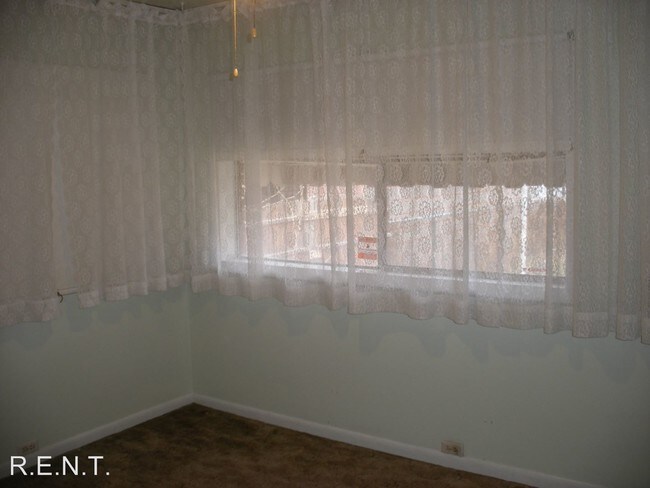 Building Photo - 55 W Hartwell Ave