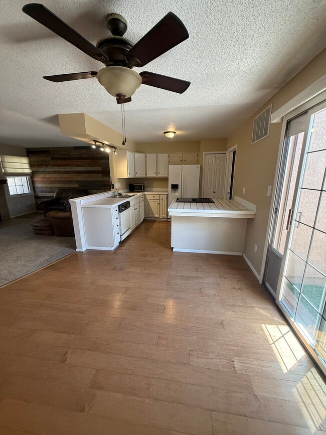 Building Photo - 6155 Little Pine Cir