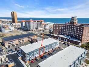 Building Photo - 1403 Kingsley St