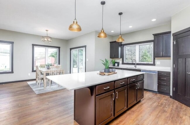 Building Photo - Newly Built 4 bedroom 3 bathroom Twinhome ...
